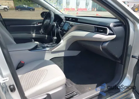 2018 Toyota Camry Se z USA, uszkodzony, nr VIN JTNB11HK6J3023831